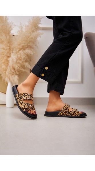 Tong à double lanière à boucle cloutée