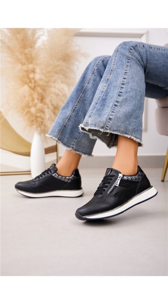 Baskets avec vrai zip sur le côté et logo en forme de 7 avec strass