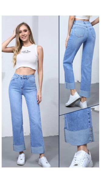 Jean large avec le revers